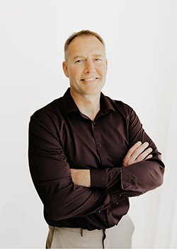 Dr. Eric Shelton Dr. Eric Shelton